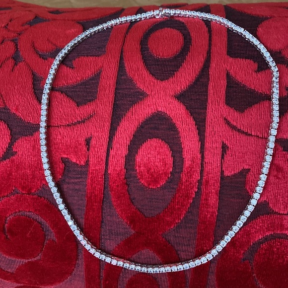 Sterling silver CZ‘s 18 inch necklace - Picture 4 of 13